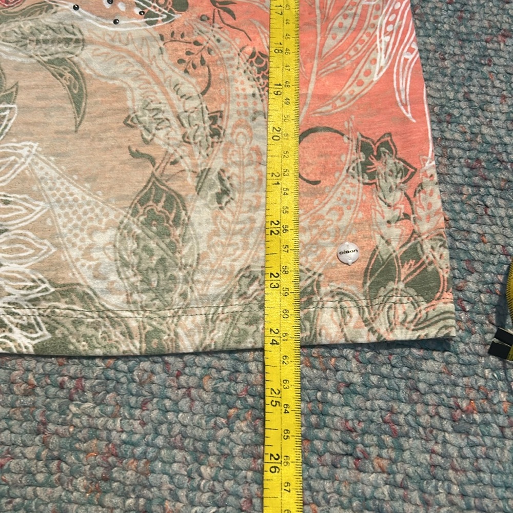 Red and Pink Patterned T-Shirts from Olsen size large - Picture 11 of 14